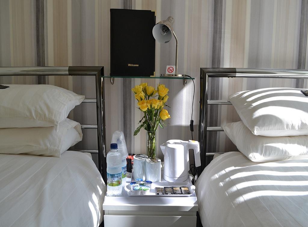 White Rose Guest House Tenby Zimmer foto